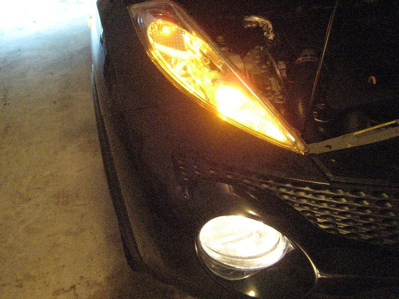 The pre-facelift one, looks great. Also had halogen lights.